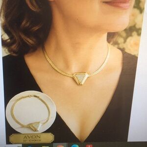 AVON/RARE 80’s VINTAGE-GOLD OMEGA CHAINwTRIANGLE RHINESTONE DROP CHOKER/ NIB